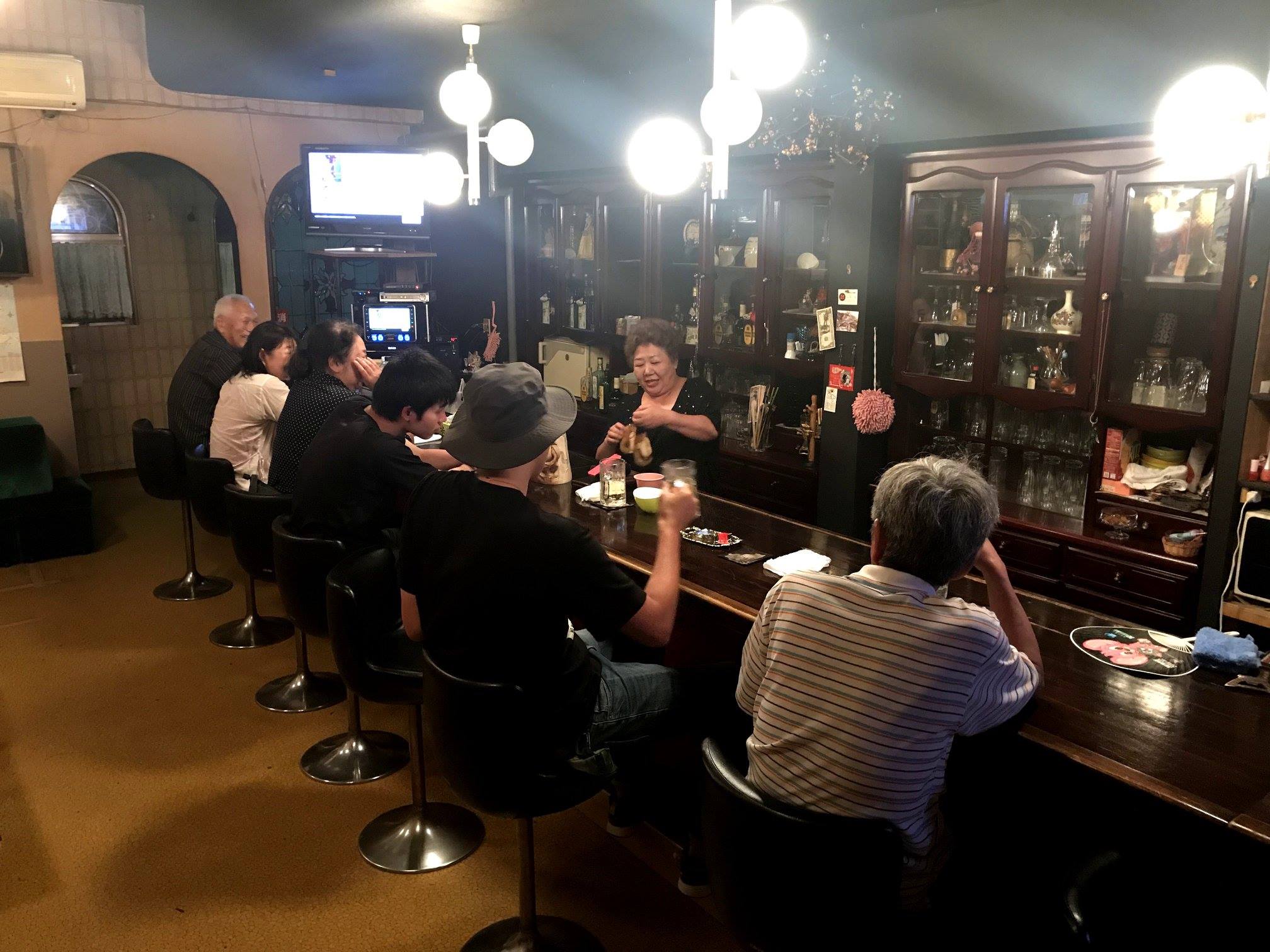 青森県風間浦村　下風呂温泉　スナック『ドランカー』